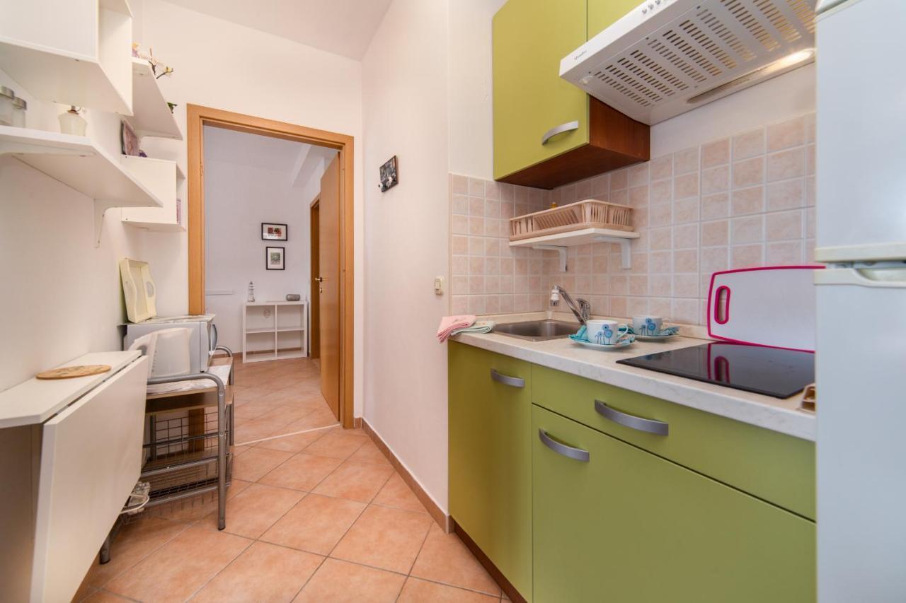 Apartments Divna Baška Voda Buitenkant foto