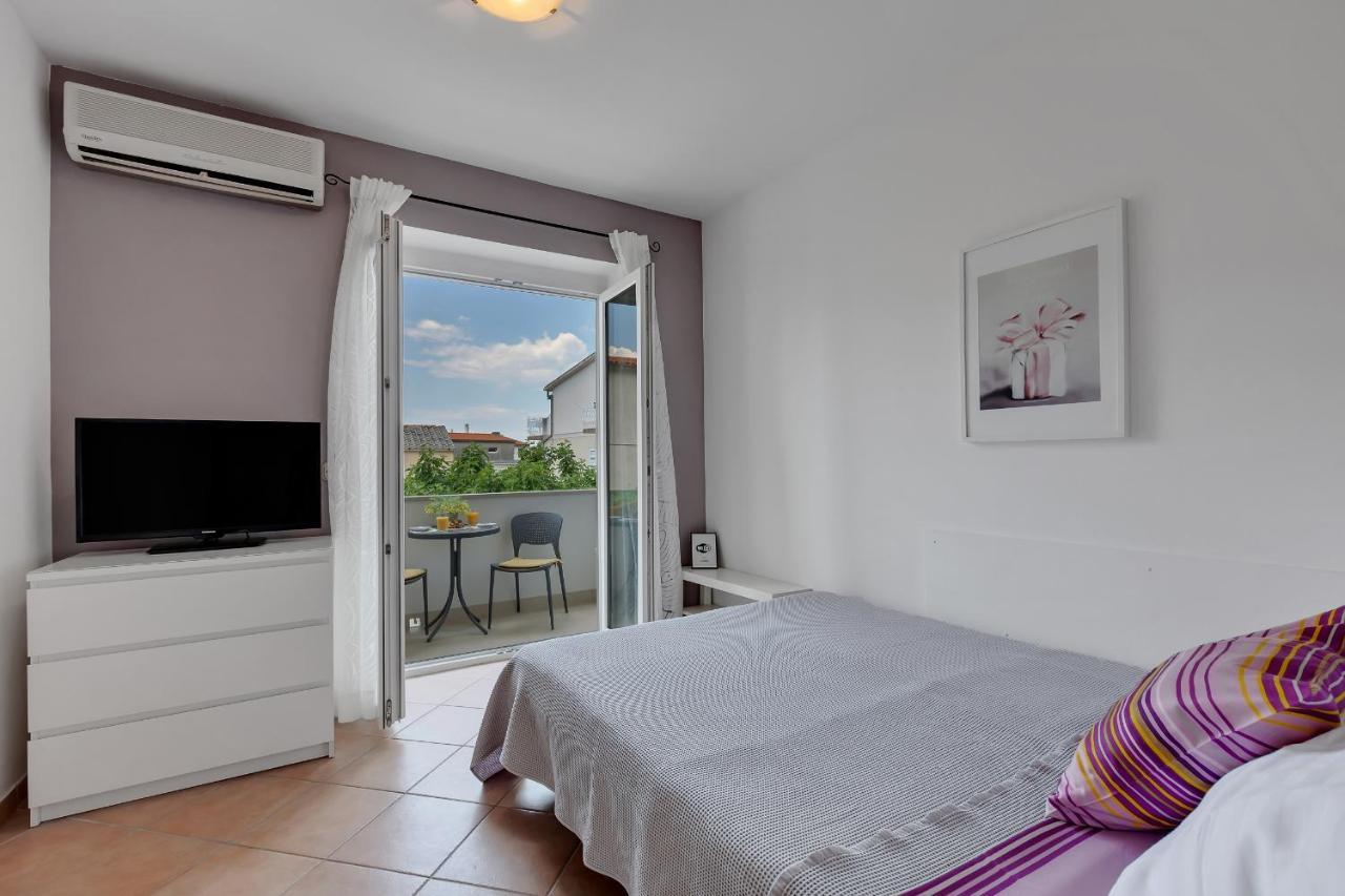 Apartments Divna Baška Voda Buitenkant foto