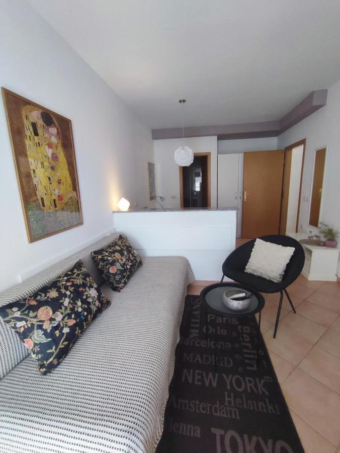 Apartments Divna Baška Voda Buitenkant foto