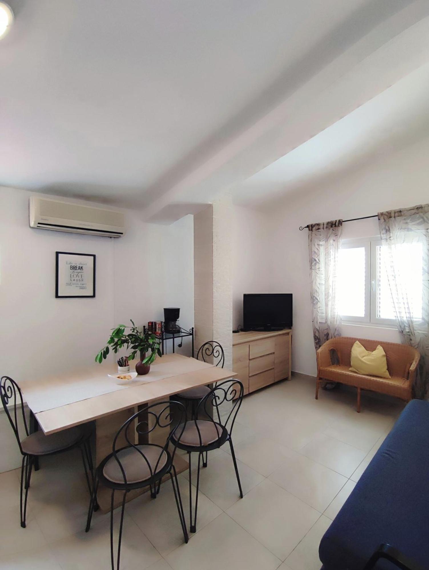 Apartments Divna Baška Voda Buitenkant foto