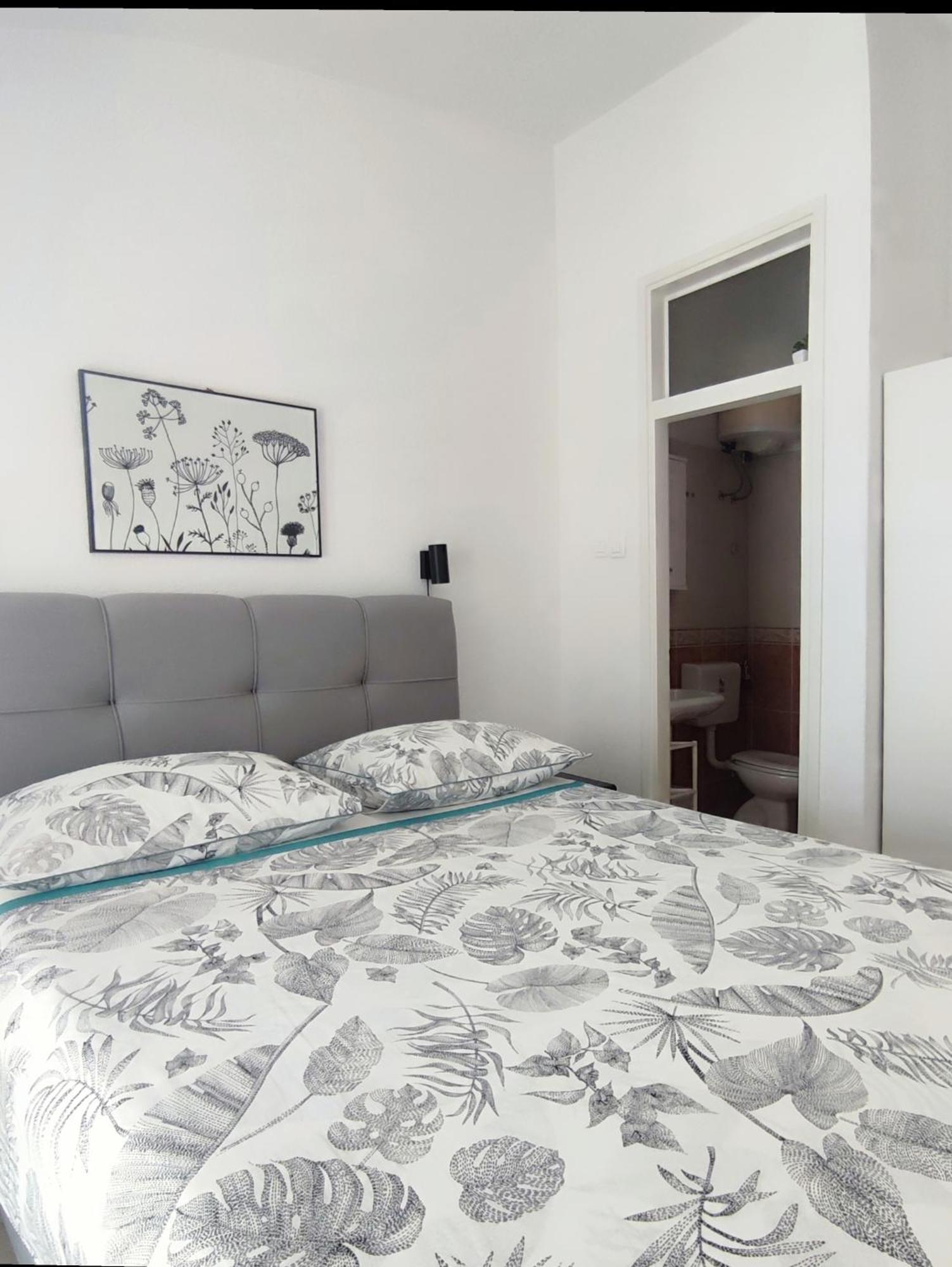 Apartments Divna Baška Voda Buitenkant foto